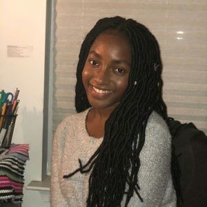 Meet your Posher, Mia